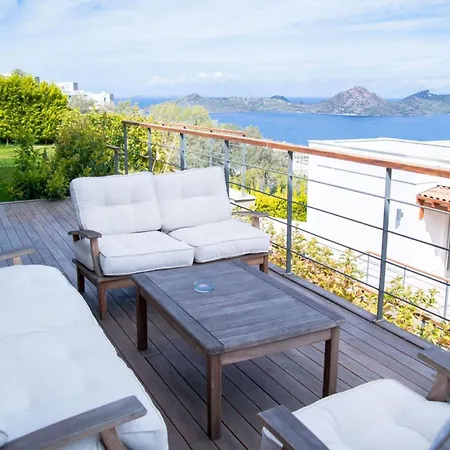 Villa Luxury 5-bedroom Sea View With Private Pool *